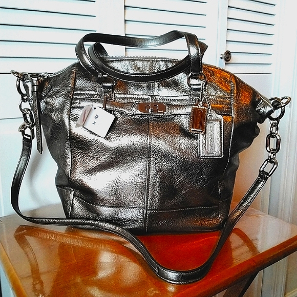 COACH Tote Bag with strap ▪︎ Brand NEW with tags, Gun Metal Silver ❤️